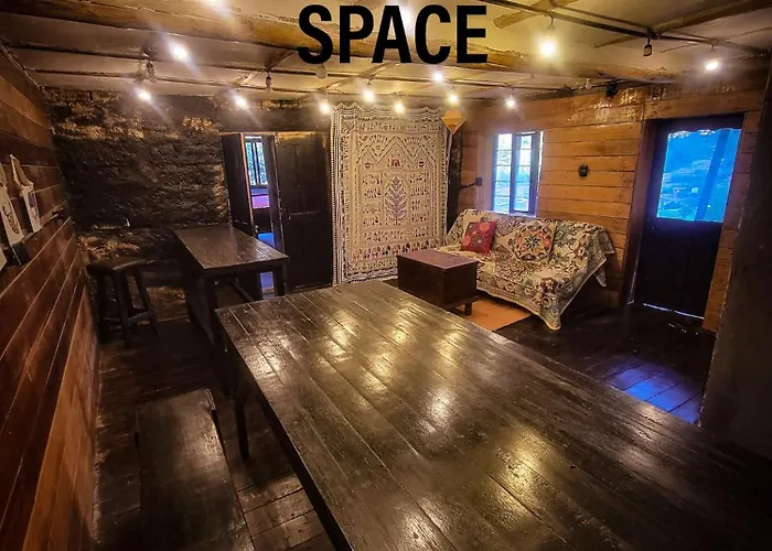 Wolf Totem Lux Backpacker - No Mystics! Auberge de jeunesse
